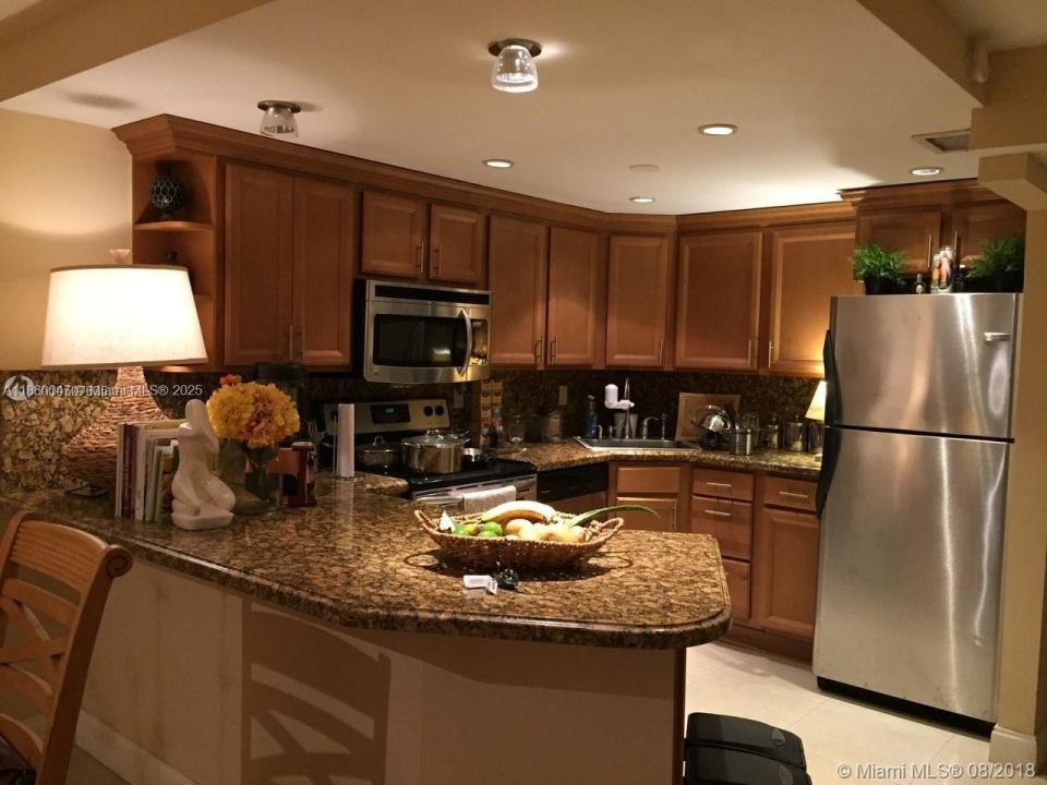 800 Parkview Dr 416, Hallandale Beach, 佛羅里達州 33009, 美國