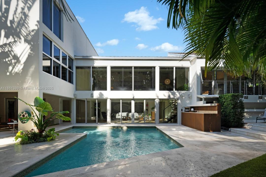 144 N Prospect Dr, Coral Gables, פלורידה 33133, ארצות הברית של אמריקה
