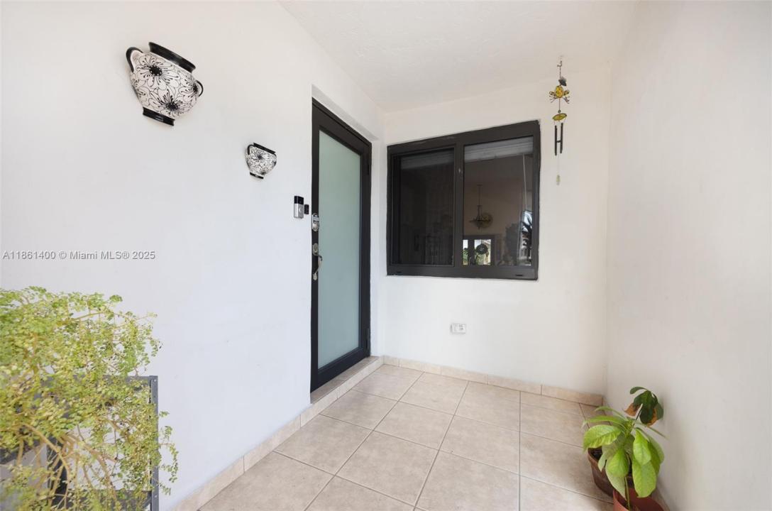 14207 SW 48th Ln, Miami, Floryda 33175, USA