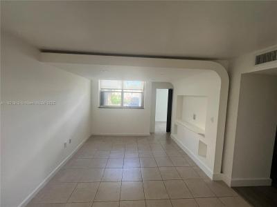 9441 SW 4th St 108, Miami, Florida 33174, USA