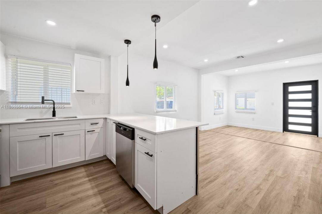 1726 NW 63rd St, Miami, 플로리다 33147, 미국