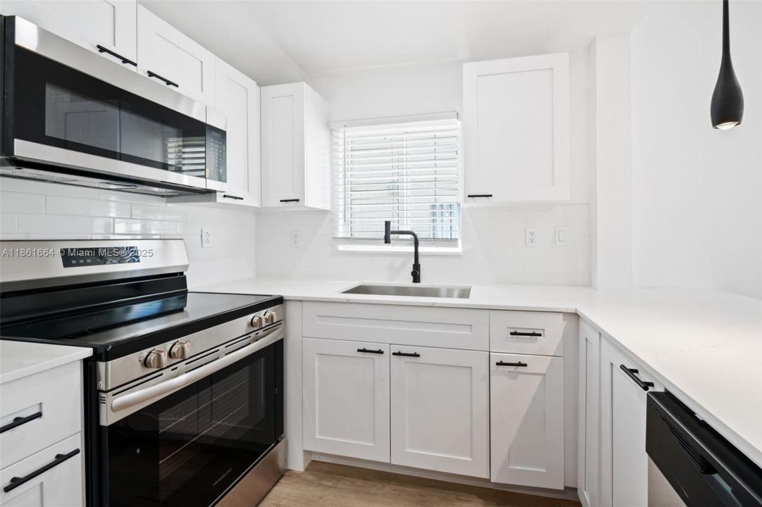 1726 NW 63rd St, Miami, 플로리다 33147, 미국