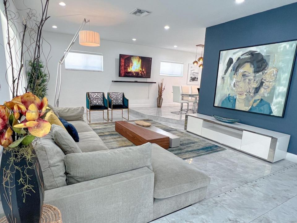 200 NW 86th St, El Portal, فلوريدا 33150, الولايات المتحدة