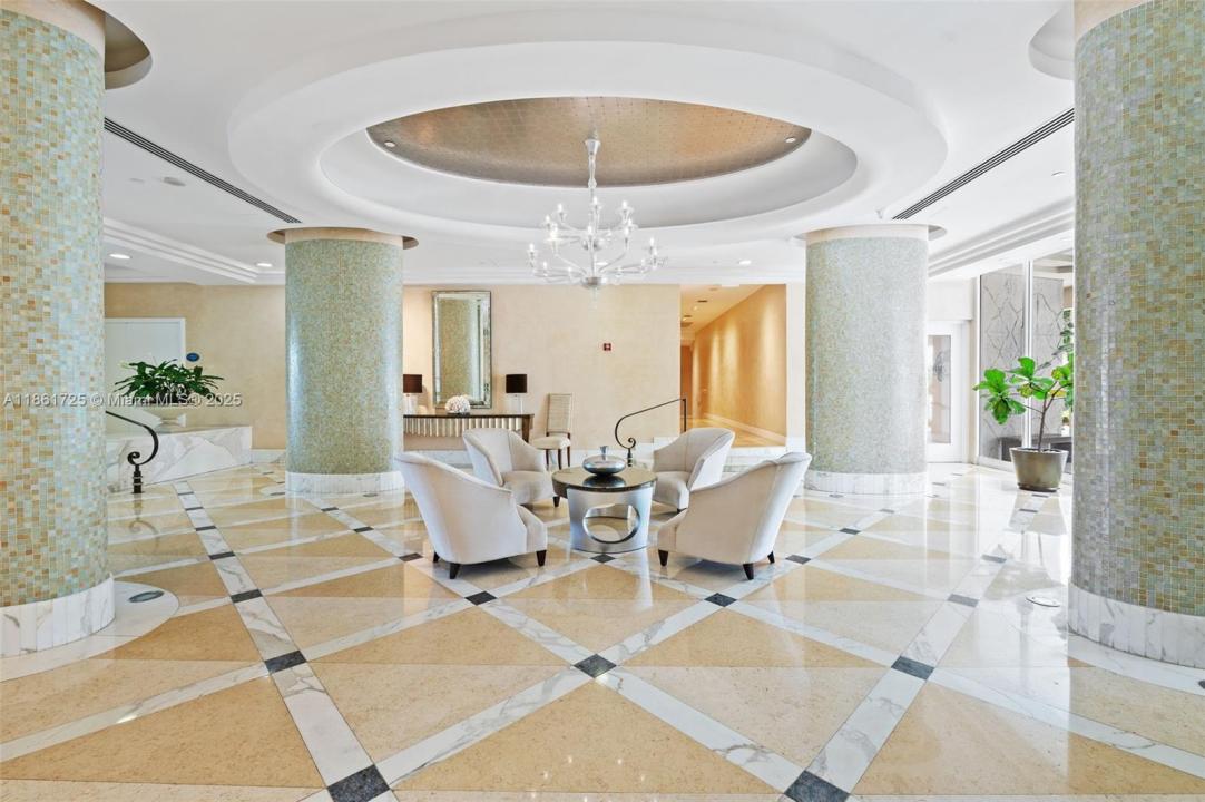 6917 Collins Ave 404, Miami Beach, Florida 33141, USA