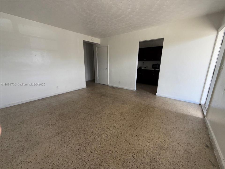 324 NW 3rd St 3, Hallandale Beach, Flórida 33009, Estados Unidos