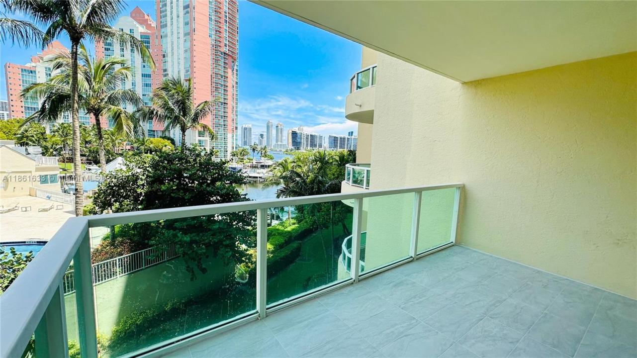 3340 NE 190th St 403, Aventura, Floride 33180, États-Unis