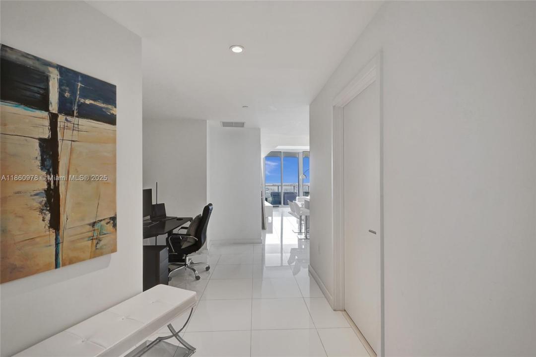 851 NE 1st Ave 3800, Miami, フロリダ 33132, アメリカ合衆国