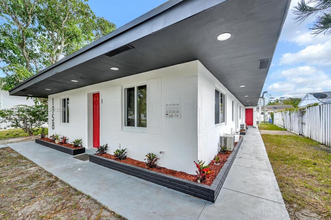 1958 NE 172nd St, North Miami Beach, Florida 33162, HOA KỲ