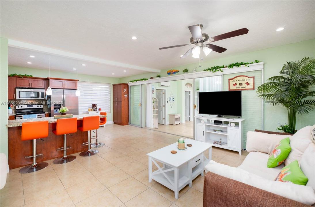 132 Gardenia St, Tavernier, Флорида 33070, Соединенные Штаты