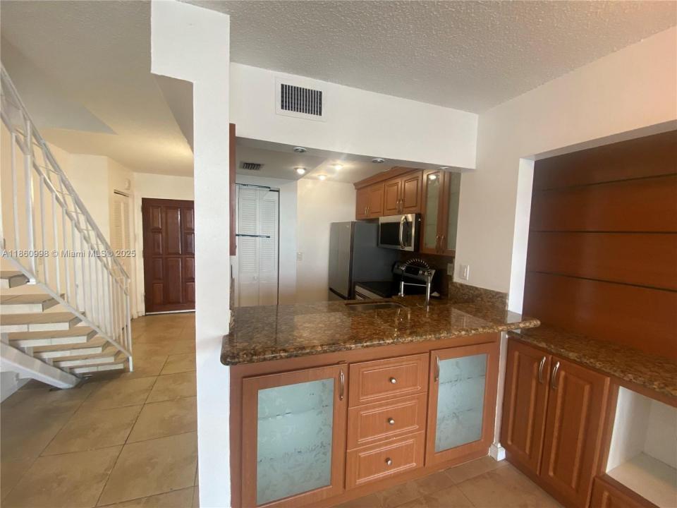 7899 NE Bayshore Ct 3D, Miami, Florida 33138