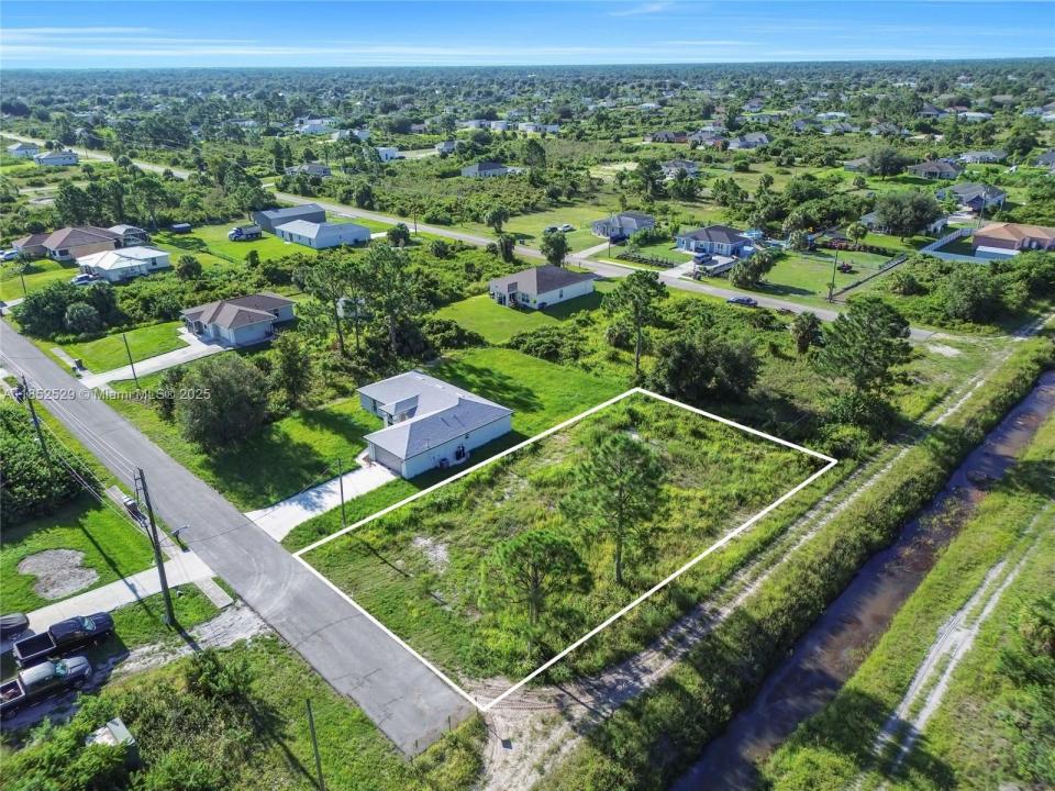 3013 68TH ST W, Lehigh Acres, فلوريدا 33971, الولايات المتحدة