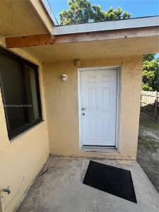 1727 NW 16th St A, Miami, Florida 33125, USA