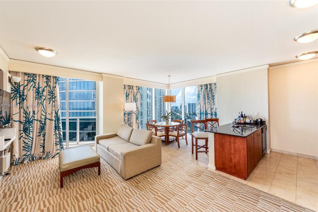 18001 Collins Ave 1214- 1215, Sunny Isles Beach, Flórida 33160, Estados Unidos