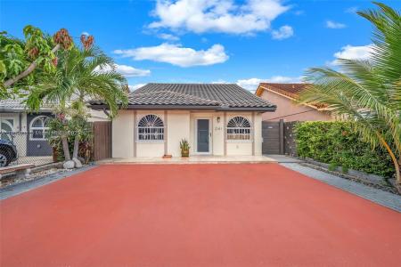 2141 W 53rd St, Hialeah, Florida 33016, USA