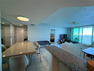 800 Claughton Island Dr 703, Miami, Florida 33131, USA