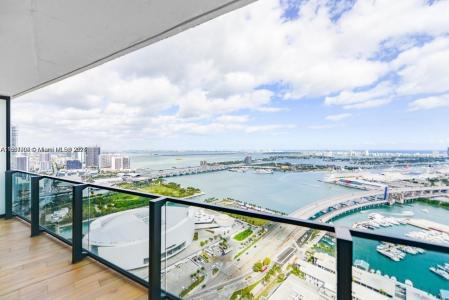 398 NE 5th St 4210, Miami, Florida 33132, USA