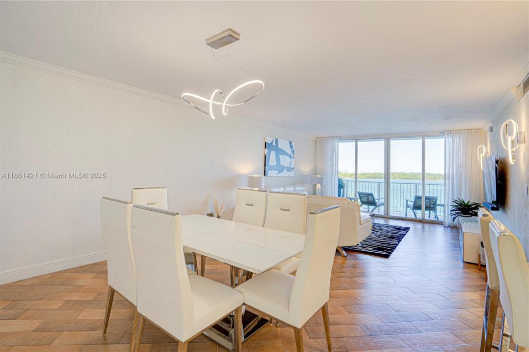 10350 W Bay Harbor Dr 4T, Bay Harbor Islands, فلوريدا 33154, الولايات المتحدة