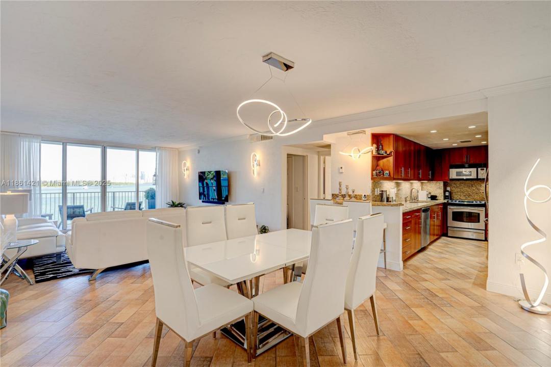 10350 W Bay Harbor Dr 4T, Bay Harbor Islands, فلوريدا 33154, الولايات المتحدة