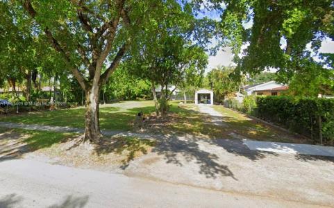 6500 SW 14th St, West Miami, Florida 33144, USA