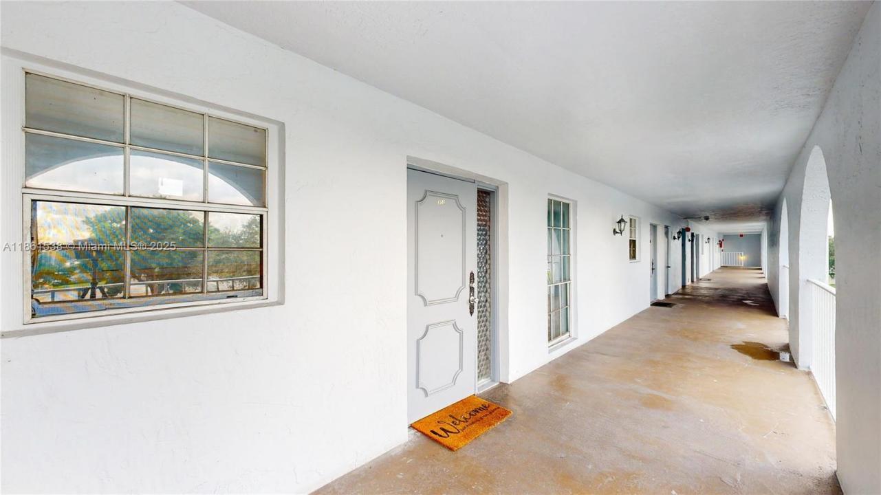 661 N University Dr 1-302, Pembroke Pines, Floride 33024, États-Unis