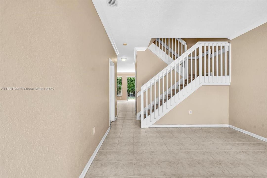 1915 NW 79th Ter, Pembroke Pines, Florida 33024, Amerika Birleşik Devletleri