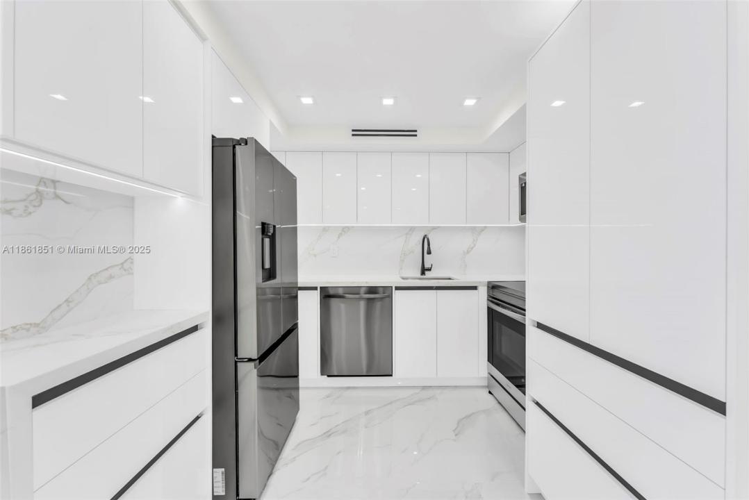 251 174th St 1414, Sunny Isles Beach, Florida 33160, Amerika Birleşik Devletleri