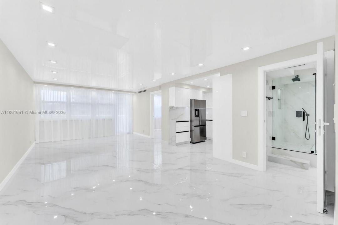 251 174th St 1414, Sunny Isles Beach, Florida 33160, Amerika Birleşik Devletleri