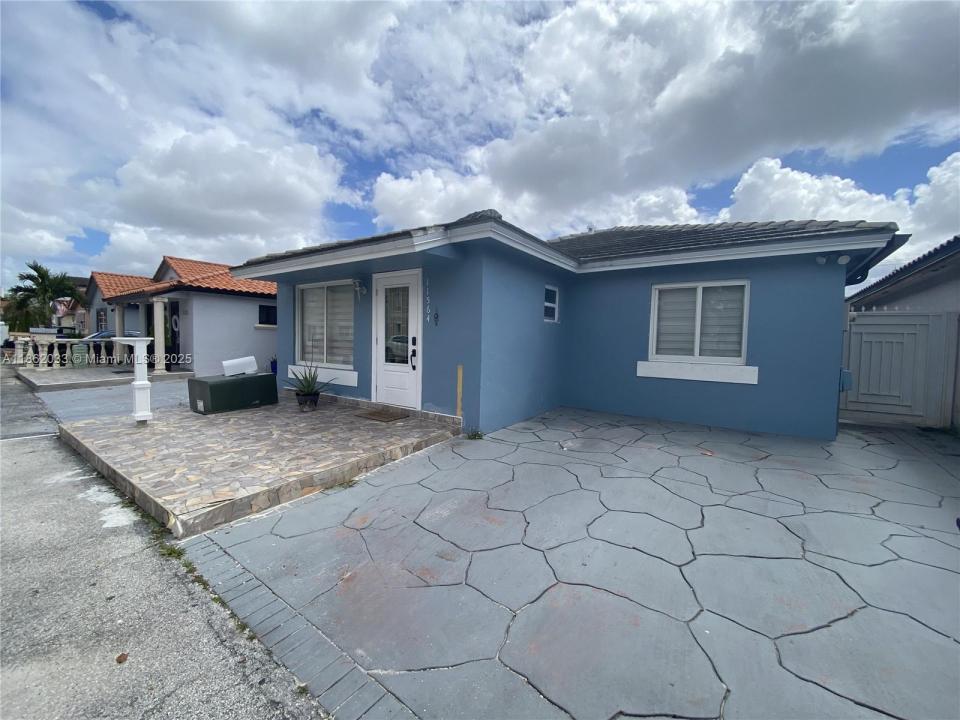 11564 SW 7th St, Sweetwater, פלורידה 33174, ארצות הברית של אמריקה 