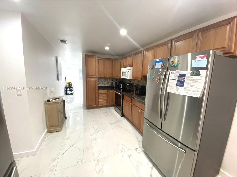 11564 SW 7th St, Sweetwater, פלורידה 33174, ארצות הברית של אמריקה 