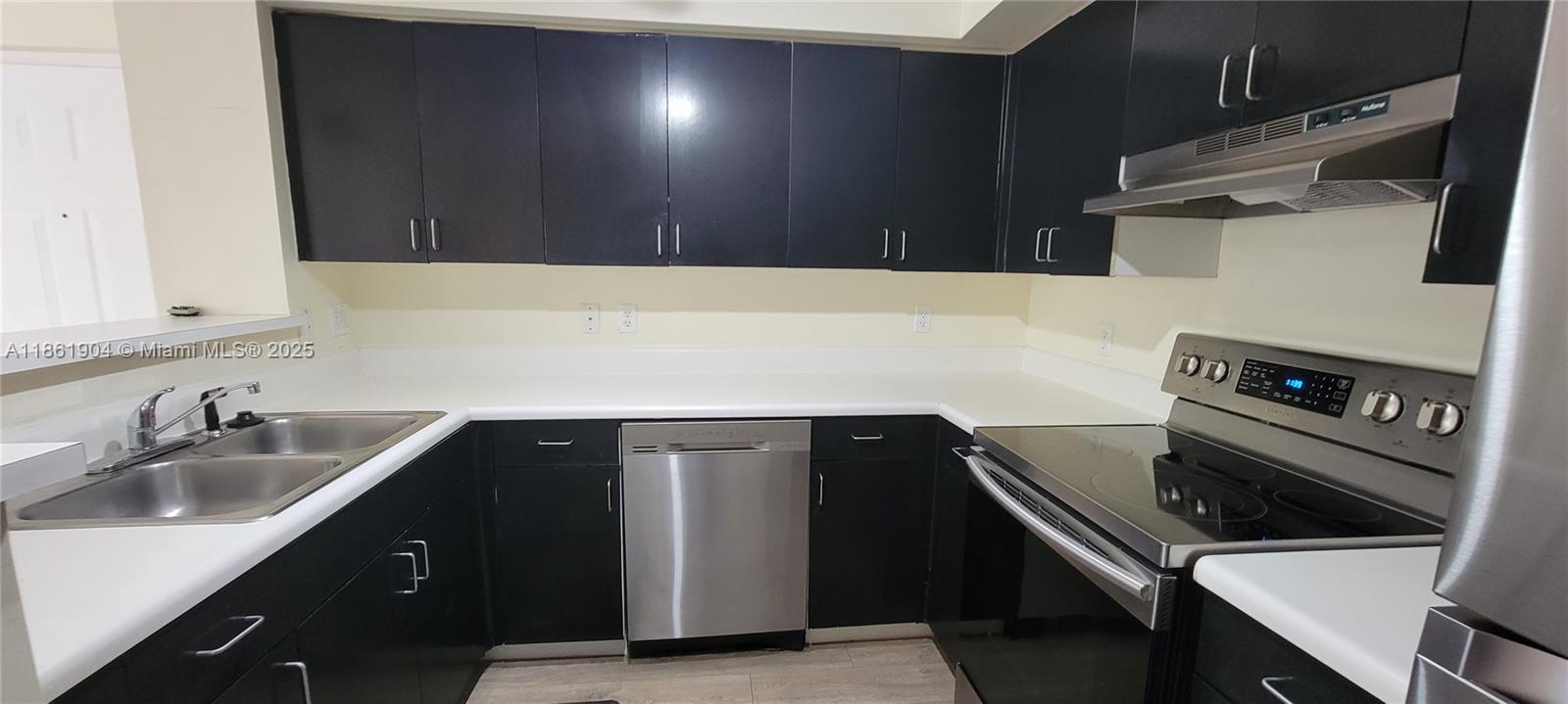 4832 N State Road 7 208, Coconut Creek, Floryda 33073, USA