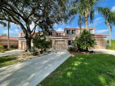 1683 SW 109th Ter, Davie, Florida 33324, USA