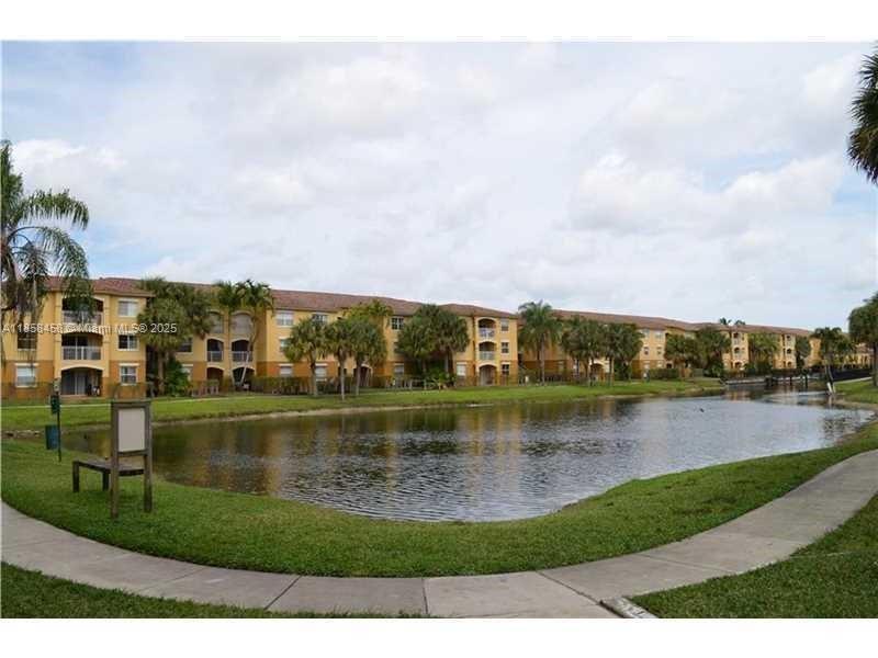 9625 NW 1st Ct 11-303, Pembroke Pines, Флорида 33024, Соединенные Штаты