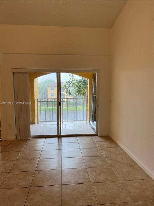 9625 NW 1st Ct 11-303, Pembroke Pines, Флорида 33024, Соединенные Штаты