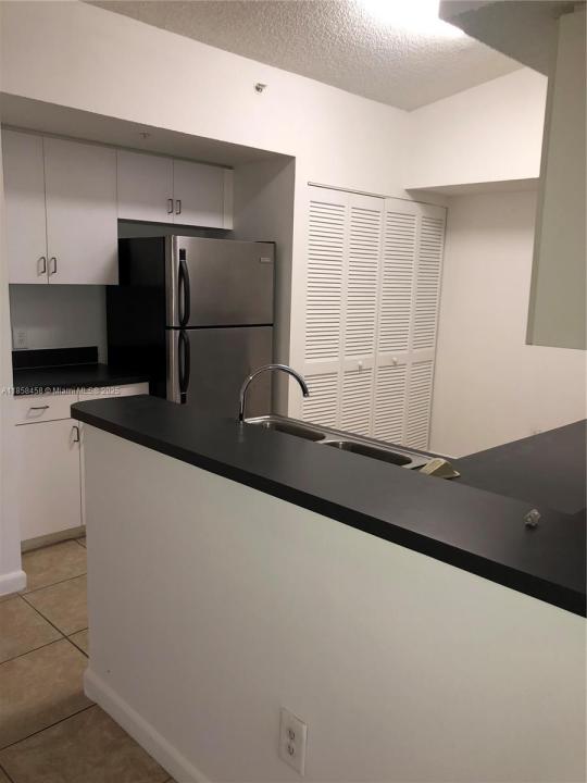 9625 NW 1st Ct 11-303, Pembroke Pines, Флорида 33024, Соединенные Штаты