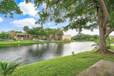 3532 NW 95th Ter 4T, Sunrise, Florida 33351, USA