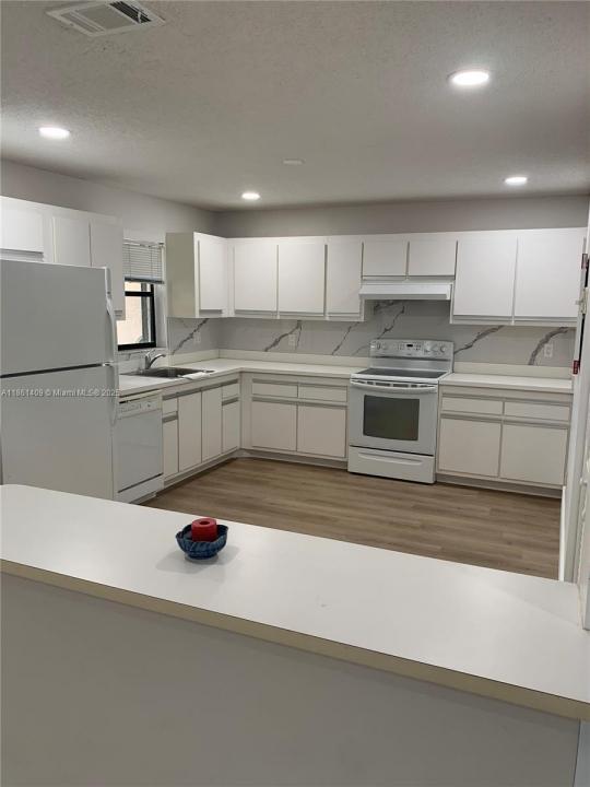 3532 NW 95th Ter 4T, Sunrise, Florida 33351, Stati Uniti