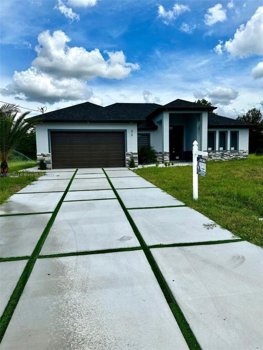 616 Maple Ave N ., Lehigh Acres, Flórida 33972, Estados Unidos