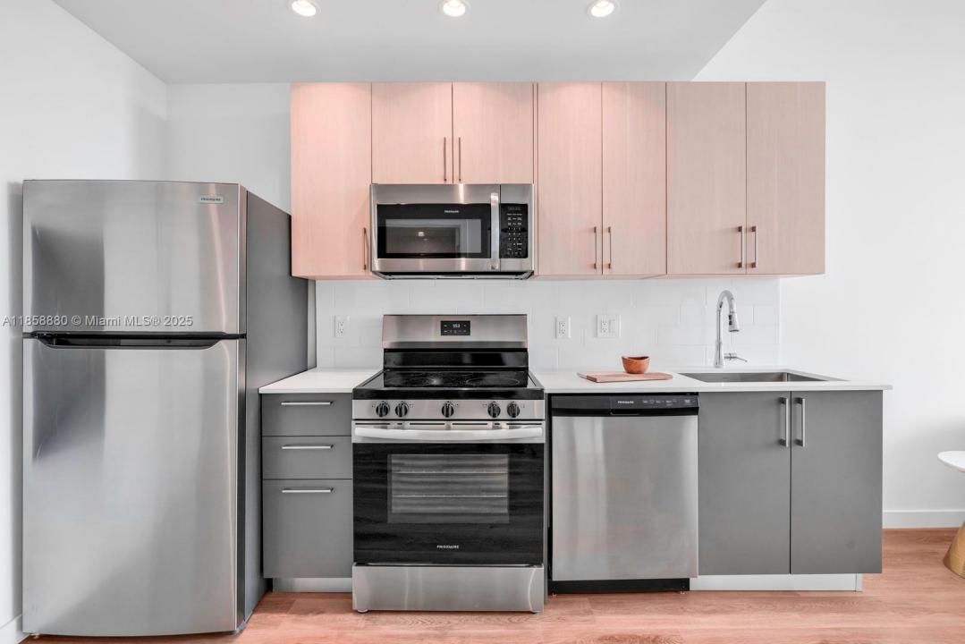 1642 NE 1st Ave 2310, Miami, Флорида 33132, Соединенные Штаты