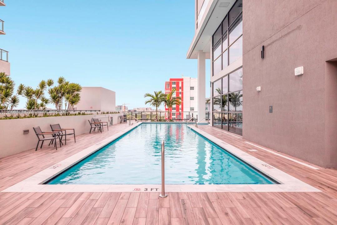 1642 NE 1st Ave 1105, Miami, Флорида 33132, Соединенные Штаты