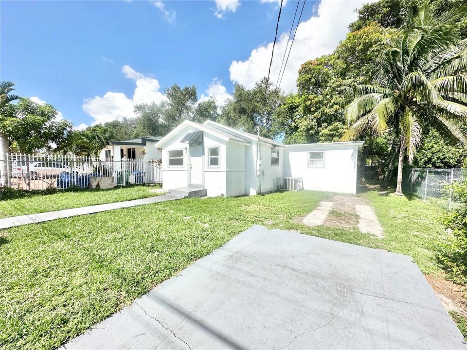 7156 NW 15th Court, Miami, Florida 33147, USA