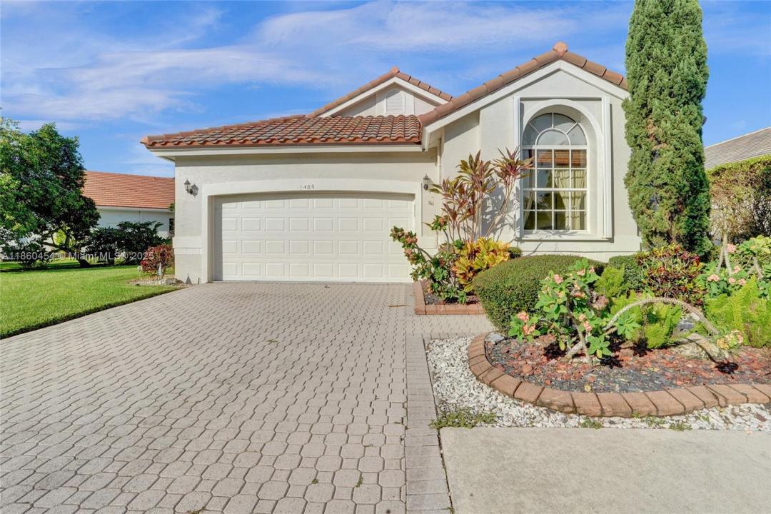 1485 W Lacosta Dr W, Pembroke Pines, Florida 33027, Estados Unidos