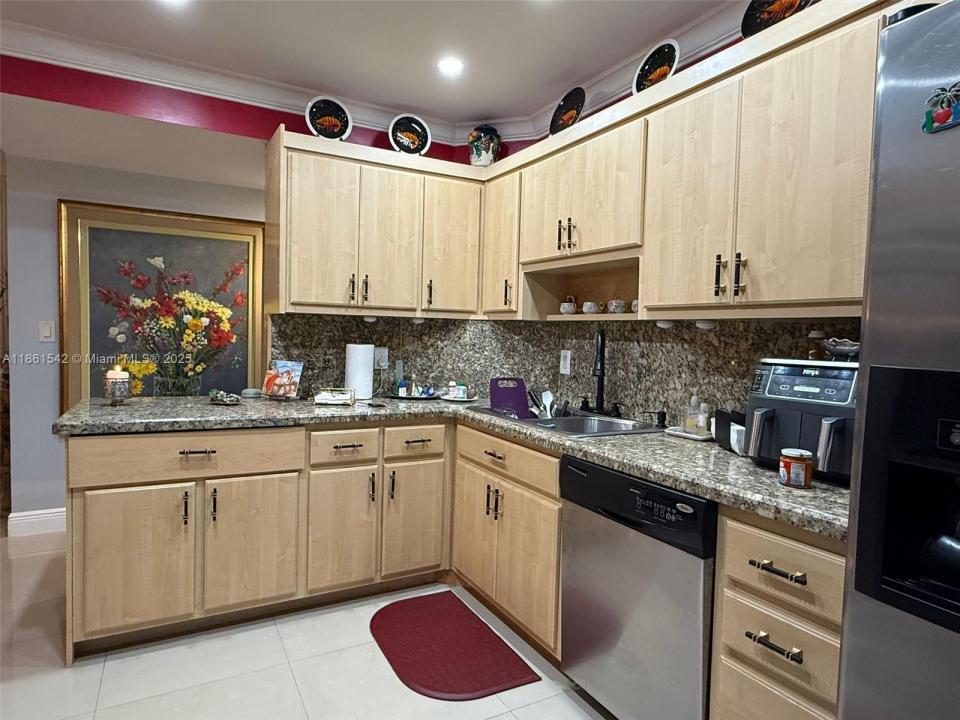 4350 Hillcrest Dr 112, Hollywood, Florida 33021, USA