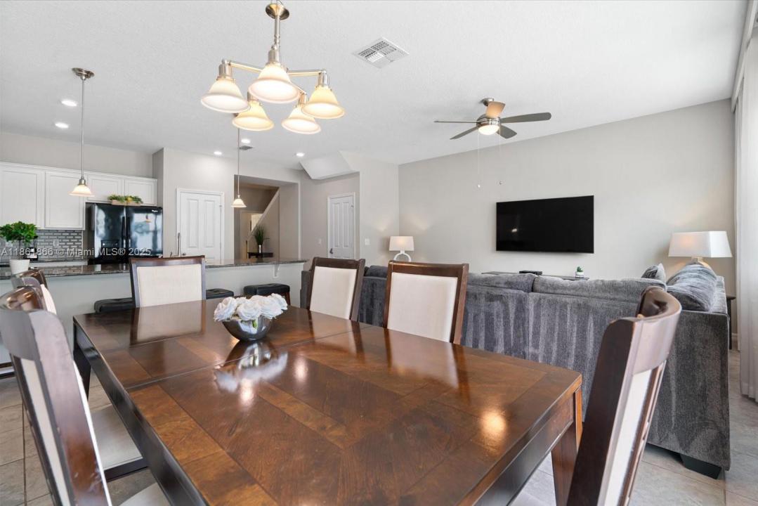 5112 SE KILLARNEY WAY, Kissimmee, Flórida 34746, Estados Unidos