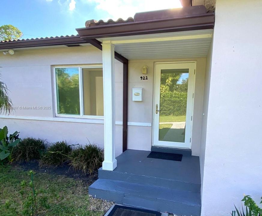 920 NE 108th St 2, Biscayne Park, Florida 33161, Estados Unidos