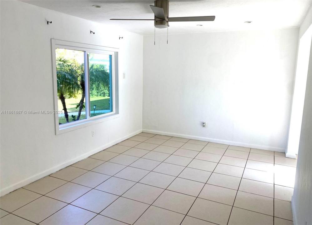 920 NE 108th St 2, Biscayne Park, Florida 33161, Estados Unidos