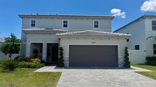 14808 SW 163rd Ter ., Miami, Florida 33187, USA
