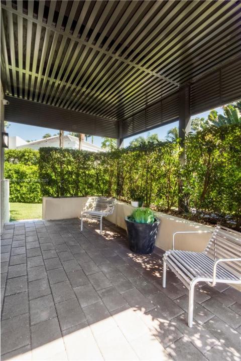 371 Isla Dorada Blvd, Coral Gables, Florida 33143