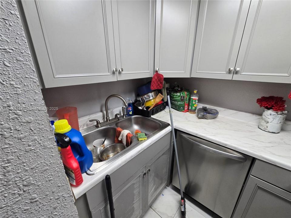 6627 Winfield Blvd 102-C, Margate, フロリダ 33063, アメリカ合衆国