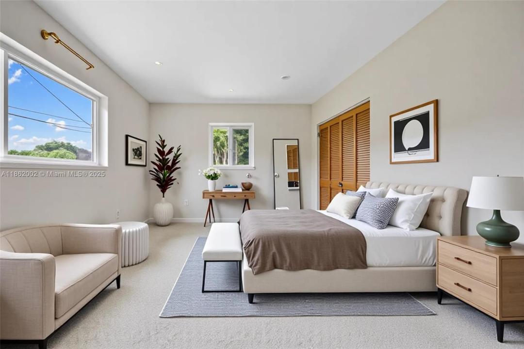 1096 Raven Ave, Miami Springs, Флорида 33166, Соединенные Штаты