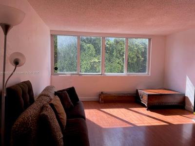 9001 SW 77th Ave C305, Miami, Florida 33156, USA